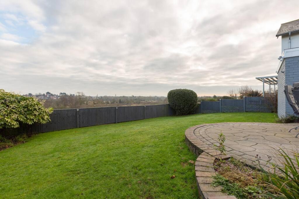 City Home With Parking And Garden- Pet Friendly Chester Exterior foto