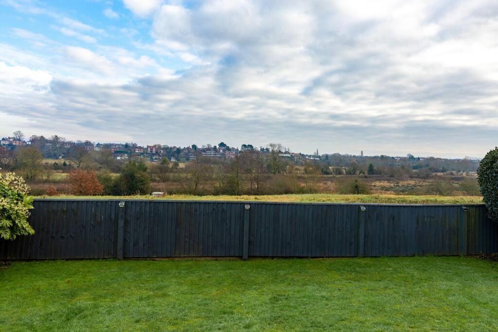 City Home With Parking And Garden- Pet Friendly Chester Exterior foto